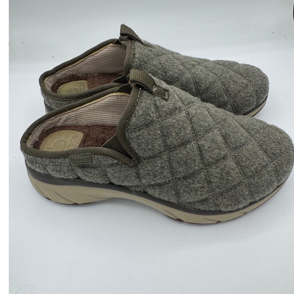 Bionica Women’s Size 8M Gray Wool Felt Slip-On Clogs Quilted Comfort Shoes